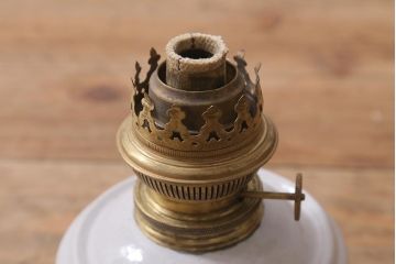 アンティーク雑貨　日本製　ASAHI　巻き芯14番　フリルシェードがおしゃれな吊り下げ式オイルランプ(ランタン、ハンギングランプ)(R-040686)