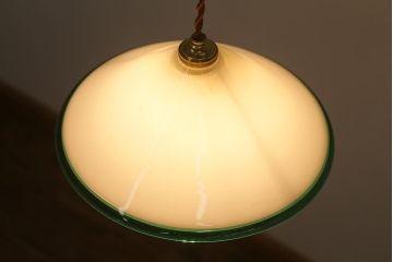ヴィンテージ照明　ヨーロッパ　グリーンのラインが素敵な三角シェードのペンダントライト(吊り下げ照明、天井照明、シェード、ビンテージ)(R-040690)