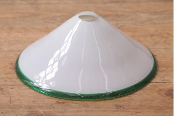 ヴィンテージ照明　ヨーロッパ　グリーンのラインが素敵な三角シェードのペンダントライト(吊り下げ照明、天井照明、シェード、ビンテージ)(R-040690)