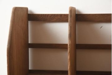 レトロ雑貨　栓材　素朴な木の風合いが味のあるブックスタンド(本立て)(R-040693)