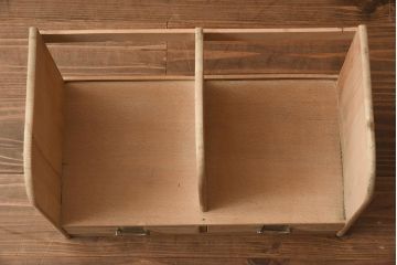 レトロ雑貨　昭和中期　明るい木色が柔らかな印象与える引き出し付きブックスタンド(本立て、小物収納)(R-040695)