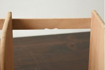 レトロ雑貨　昭和中期　明るい木色が柔らかな印象与える引き出し付きブックスタンド(本立て、小物収納)(R-040695)