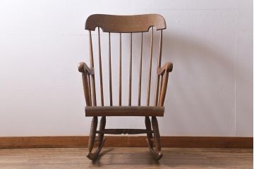 中古　飛騨産業　穂高　ナラ材　使い勝手のよいシンプルなロッキングチェア(アームチェア)(R-040696)