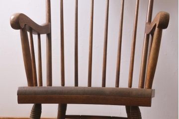 中古　飛騨産業　穂高　ナラ材　使い勝手のよいシンプルなロッキングチェア(アームチェア)(R-040696)