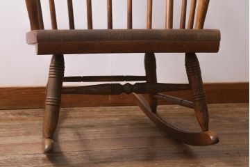 中古　飛騨産業　穂高　ナラ材　使い勝手のよいシンプルなロッキングチェア(アームチェア)(R-040696)