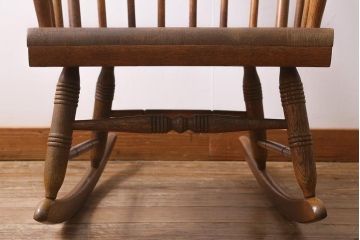 中古　飛騨産業　穂高　ナラ材　使い勝手のよいシンプルなロッキングチェア(アームチェア)(R-040696)