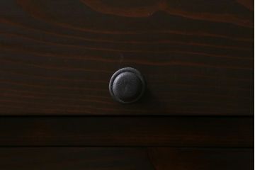 ラフジュ工房オリジナル　古材リメイク家具　引き出し付きパタパタ扉の下駄箱(収納棚、キャビネット)(R-040697)