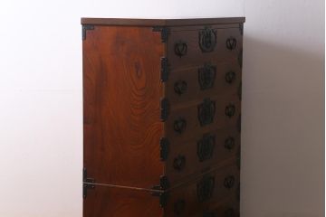 中古　伝統工芸　岩谷堂箪笥　天板リメイク・栗無垢材　重厚かつ上品な佇まいのチェスト(衣装箪笥、整理箪笥、引き出し)(R-040701)