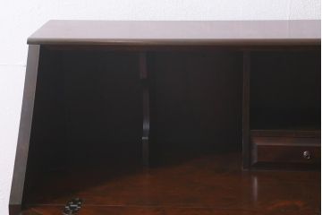 中古　北海道民芸家具　洗練された佇まいが魅力的なライティングビューロー(簿記机、在宅ワーク、在宅用ワークデスク、机、在宅ワーク、在宅用引き出し)(R-040702)