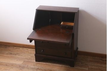 中古　北海道民芸家具　洗練された佇まいが魅力的なライティングビューロー(簿記机、在宅ワーク、在宅用ワークデスク、机、在宅ワーク、在宅用引き出し)(R-040702)