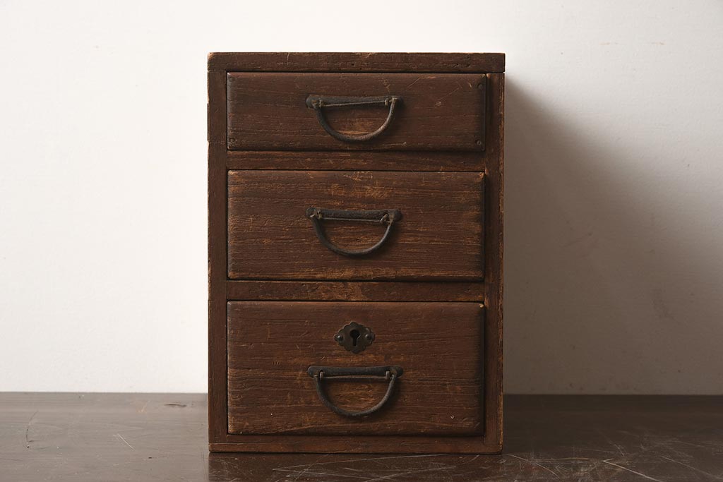 アンティーク家具　大正昭和初期　桐材　レトロな小引き出し(卓上収納、小物収納)(R-040705)