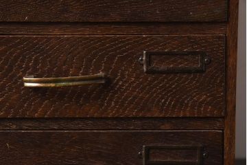 レトロ家具　ナラ材　ネームプレート付き　木目が印象的な小引き出し(卓上収納、小物収納)(R-040709)