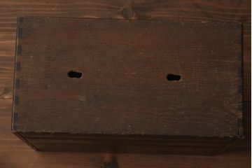 アンティーク家具　指物家具　桑材　上品な木味の小引き出し(卓上収納、小物収納)(R-040711)