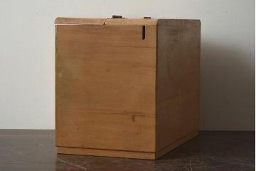 アンティーク雑貨　昭和中期　楓材・鳥眼杢　独特の木目が魅力のレトロな裁縫箱(ソーイングボックス、小引き出し、小物収納)(R-040712)