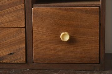 レトロ家具　前面ケヤキ材　棚付き　卓上収納に便利な木製小引き出し(R-040717)