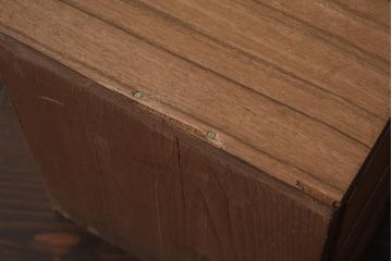 レトロ家具　前面ケヤキ材　棚付き　卓上収納に便利な木製小引き出し(R-040717)