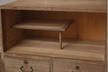 アンティーク家具　和製アンティーク　桐材　温かみのある木味の箪笥ローボード(戸棚、和タンス)(R-040720)