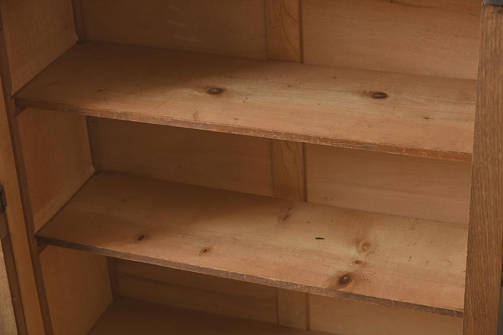 レトロ家具　大正ロマン　栓材　扉の透かしが上品な本箱(ブックケース、収納棚、キャビネット)(R-040721)