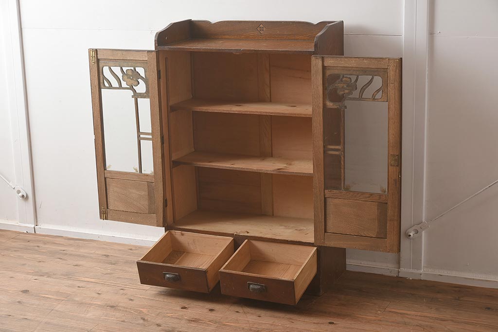 レトロ家具　大正ロマン　栓材　扉の透かしが上品な本箱(ブックケース、収納棚、キャビネット)(R-040721)