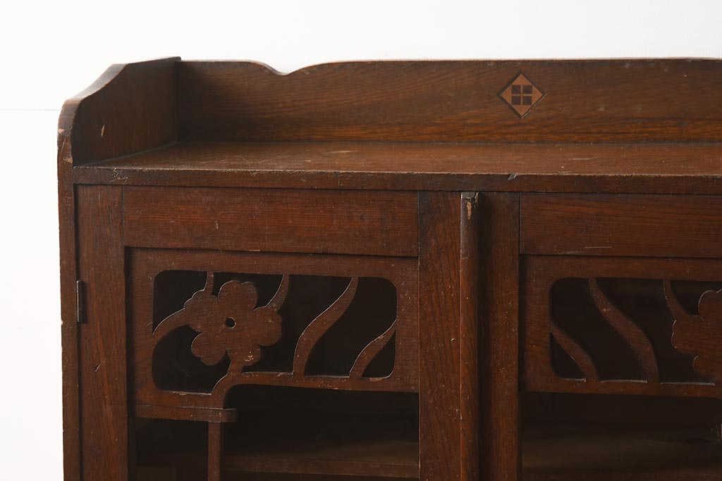 レトロ家具　大正ロマン　栓材　扉の透かしが上品な本箱(ブックケース、収納棚、キャビネット)(R-040721)