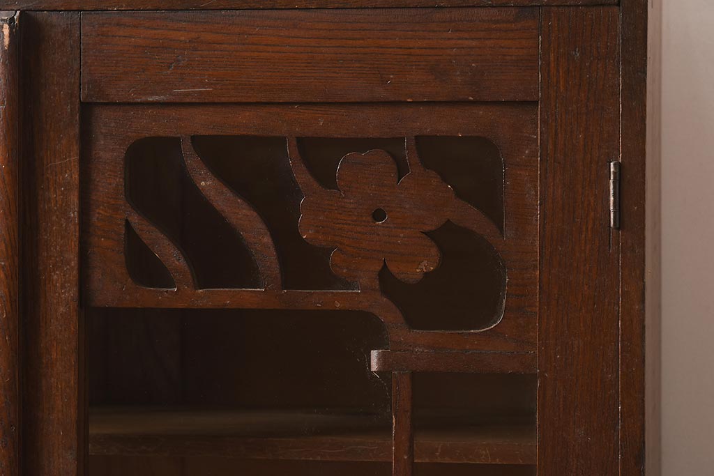 レトロ家具　大正ロマン　栓材　扉の透かしが上品な本箱(ブックケース、収納棚、キャビネット)(R-040721)