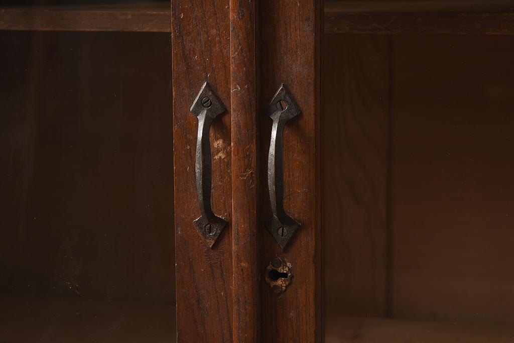 レトロ家具　大正ロマン　栓材　扉の透かしが上品な本箱(ブックケース、収納棚、キャビネット)(R-040721)