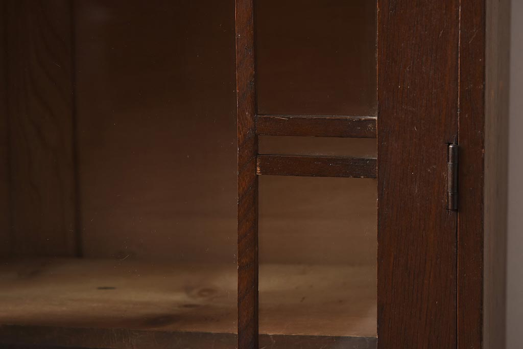 レトロ家具　大正ロマン　栓材　扉の透かしが上品な本箱(ブックケース、収納棚、キャビネット)(R-040721)