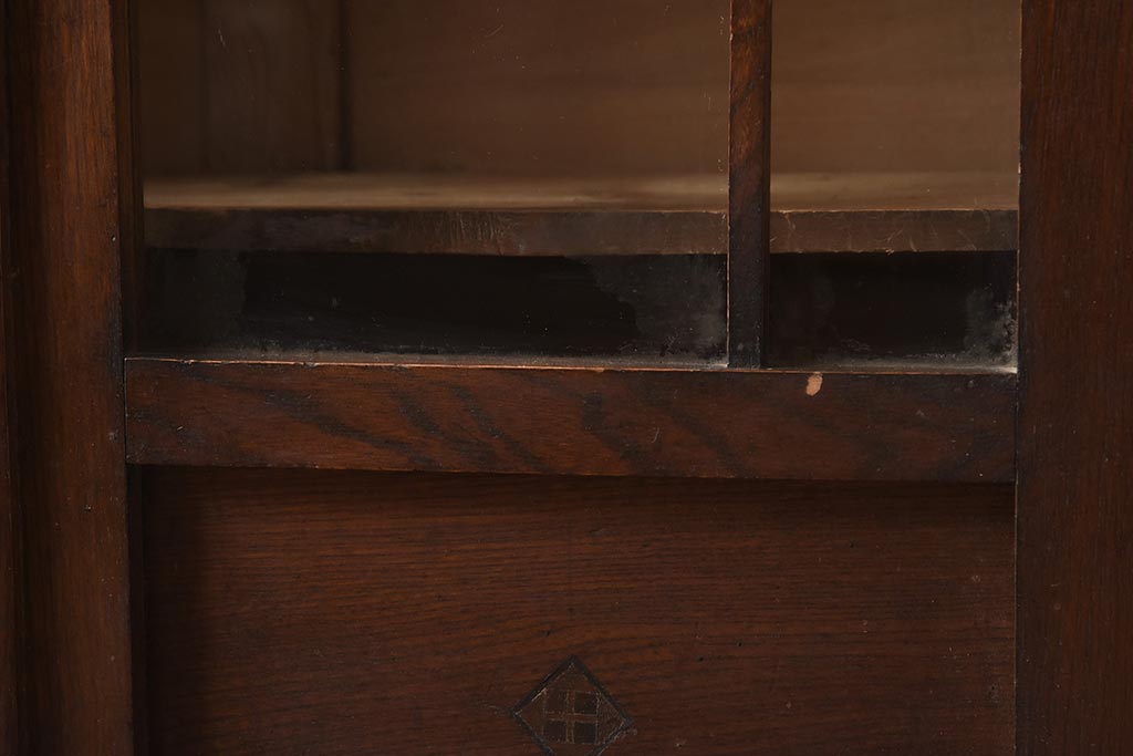 レトロ家具　大正ロマン　栓材　扉の透かしが上品な本箱(ブックケース、収納棚、キャビネット)(R-040721)