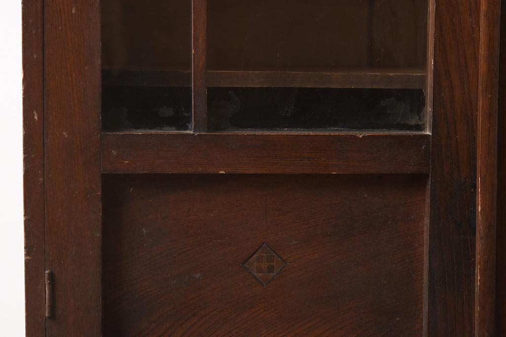 レトロ家具　大正ロマン　栓材　扉の透かしが上品な本箱(ブックケース、収納棚、キャビネット)(R-040721)