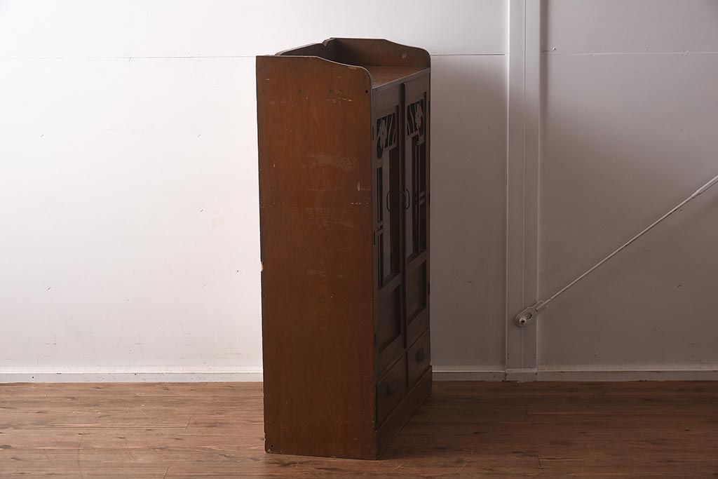 レトロ家具　大正ロマン　栓材　扉の透かしが上品な本箱(ブックケース、収納棚、キャビネット)(R-040721)