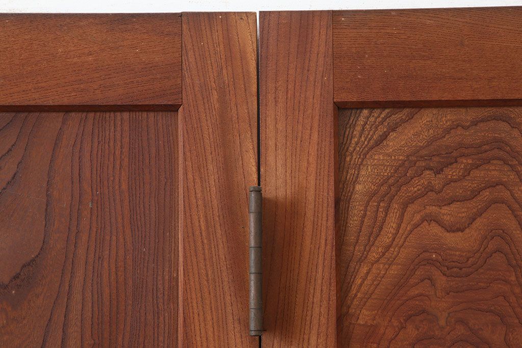 アンティーク家具　和製アンティーク　大正昭和初期　激レア　両開き　美しい杢目の総ケヤキ材でつくられた折り戸1対(親子ドア、木製ドア、扉)(R-040727)