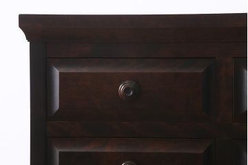 中古　北海道民芸家具　洗練されたデザインが魅力のスリムなチェスト(引き出し、タンス)(R-040729)