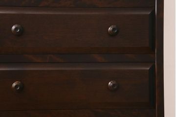 中古　北海道民芸家具　洗練されたデザインが魅力のスリムなチェスト(引き出し、タンス)(R-040729)