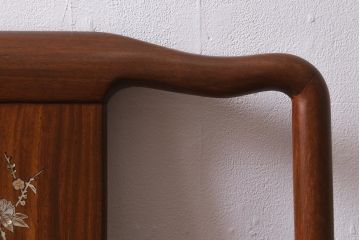 ヴィンテージ家具　カリン材　螺鈿象嵌　高級感漂う上品な佇まいが魅力のアームチェア(板座チェア、椅子、ビンテージ、花梨材)(R-040730)