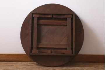 レトロ家具　昭和初期　栓材　温かみのある素朴な雰囲気が魅力の丸ちゃぶ台(折りたたみテーブル、座卓、ローテーブル)(R-040734)