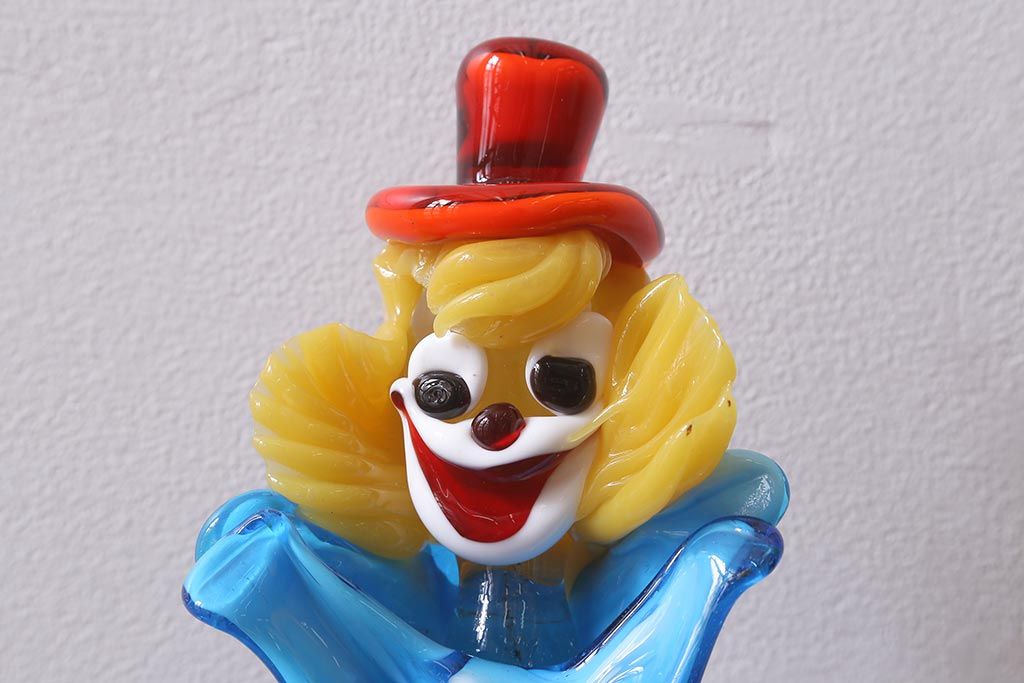 アンティーク雑貨　イタリア製　ヴェネチアンガラス　MURANO(ムラノ)　カラフルな色合いが目を惹くガラス製のピエロの置物(ディスプレイ雑貨)(R-040738)