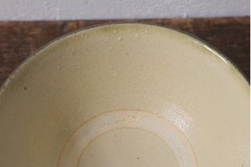 人間国宝　金城次郎　魚紋茶碗(R-040746)