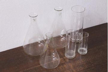 レトロ雑貨　昭和レトロ　実験器具　ビーカーセット6点(メスシリンダー、三角フラスコ)(R-040751)