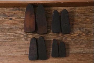 アンティーク雑貨　南会津　やまげんぺい木型(古民具、わらじ、草履)(R-040754)