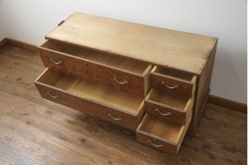 アンティーク家具　昭和初期　動きのある杢目が魅力的な箪笥ローチェスト(引き出し、タンス)(R-040761)