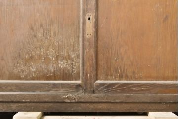 レトロ家具　一本物　シンプルなデザインが取り入れやすいガラス戸棚(キャビネット、収納棚、食器棚)(R-040767)