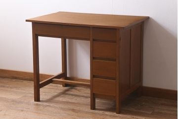 レトロ家具　昭和中期　温かみのあるお部屋作りにおすすめな片袖机(デスク、在宅ワーク、在宅用作業台)(R-040770)