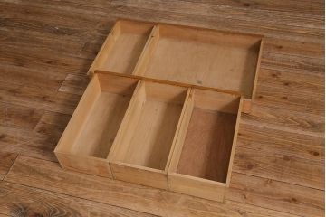 レトロ家具　昭和中期　温かみのあるお部屋作りにおすすめな片袖机(デスク、在宅ワーク、在宅用作業台)(R-040770)