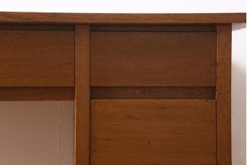 レトロ家具　昭和中期　温かみのあるお部屋作りにおすすめな片袖机(デスク、在宅ワーク、在宅用作業台)(R-040770)
