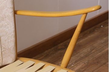 ヴィンテージ家具　ERCOL(アーコール)　エバーグリーン　気品のある佇まいが魅力の1人掛けイージーチェア(ラウンジチェア、アームチェア、椅子、ソファ、ビンテージ)(R-040773)