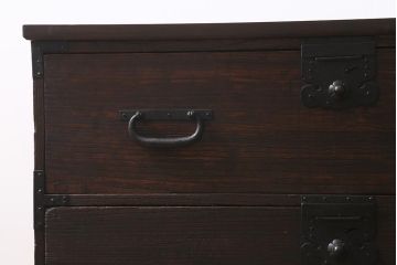 アンティーク家具　明治期　脚付きリメイク　総桐材の上質な箪笥ローボード(衣装箪笥、チェスト、引き出し、リビングボード、和タンス、桐箪笥、桐たんす)(R-040779)