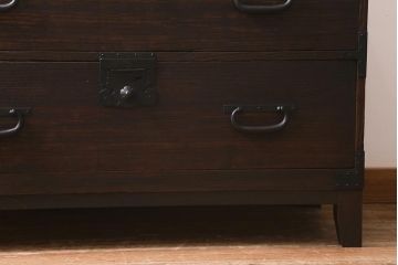 アンティーク家具　明治期　脚付きリメイク　総桐材の上質な箪笥ローボード(衣装箪笥、チェスト、引き出し、リビングボード、和タンス、桐箪笥、桐たんす)(R-040779)