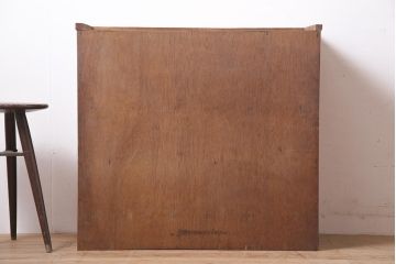 アンティーク家具　昭和初期　京都産　上品さとレトロな雰囲気を併せ持つ戸棚(キャビネット、食器棚、収納棚)(R-040786)