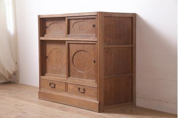 アンティーク家具　昭和初期　京都産　上品さとレトロな雰囲気を併せ持つ戸棚(キャビネット、食器棚、収納棚)(R-040787)