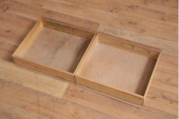 アンティーク家具　昭和初期　京都産　上品さとレトロな雰囲気を併せ持つ戸棚(キャビネット、食器棚、収納棚)(R-040787)